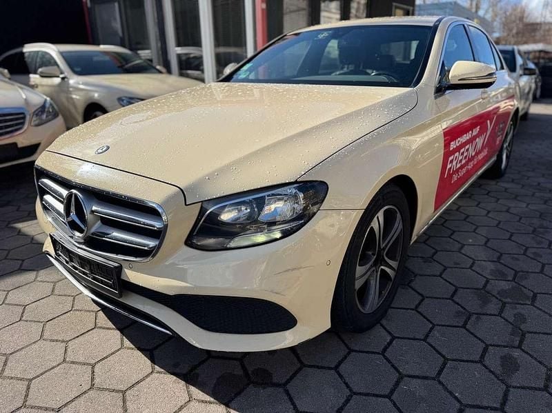 Gebraucht Mercedes E200 Avantgarde 150 PS (110 kW) 2017 Beige Limousine