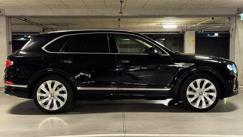 Gebraucht Bentley Bentayga Mulliner 551 PS (405 kW) 2022 Schwarz SUV