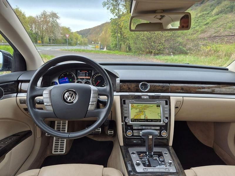 Second-hand VW Phaeton 239 CP (175 kW) 2011 Gri Berlinǎ