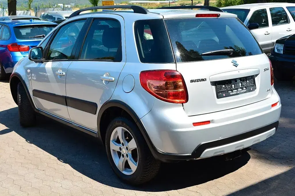 Gebraucht Suzuki SX4 S-Cross 120 PS (88 kW) 2010 Silber Kleinwagen