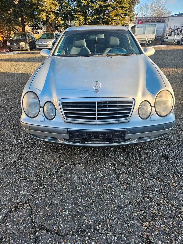 Silber Gebraucht 1998 Mercedes CLK320 Coupé | 1.999 € (Superpreis) - Bild 1/4