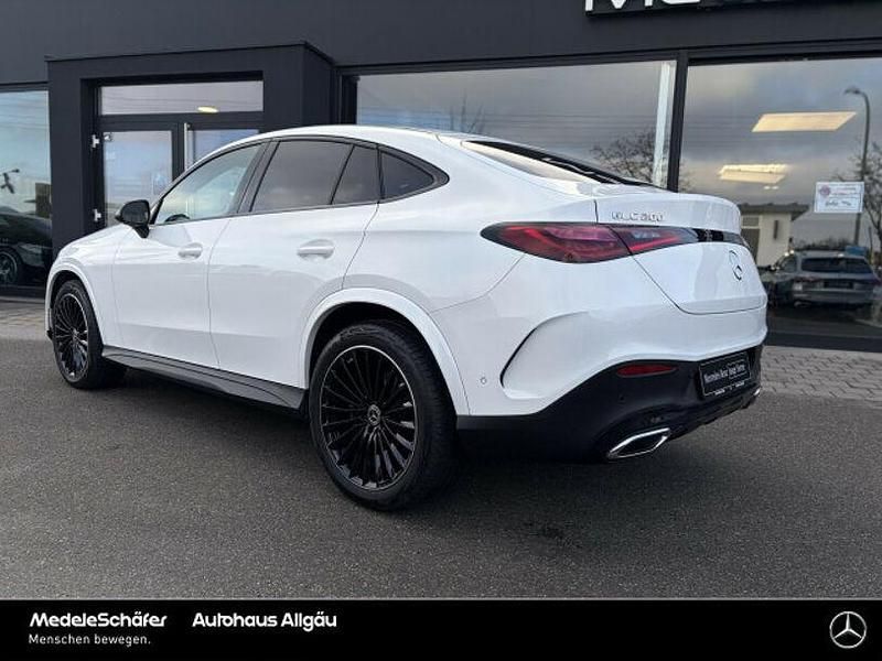 Gebraucht Mercedes GLC200 AMG 204 PS (150 kW) 2025 Unilack polarweiß SUV