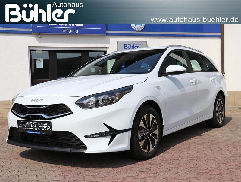 Gebraucht Kia Ceed Sportswagon Vision 140 PS (102 kW) 2024 Carraraweiß Kombi