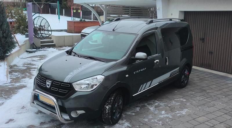 Gebraucht Dacia Dokker Stepway 115 PS (84 kW) 2018 Grau Van / Kleinbus