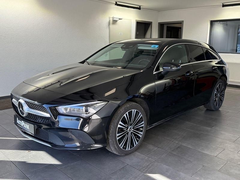 Gebraucht Mercedes CLA250e Progressive 160 PS (117 kW) 2022 Schwarz Limousine