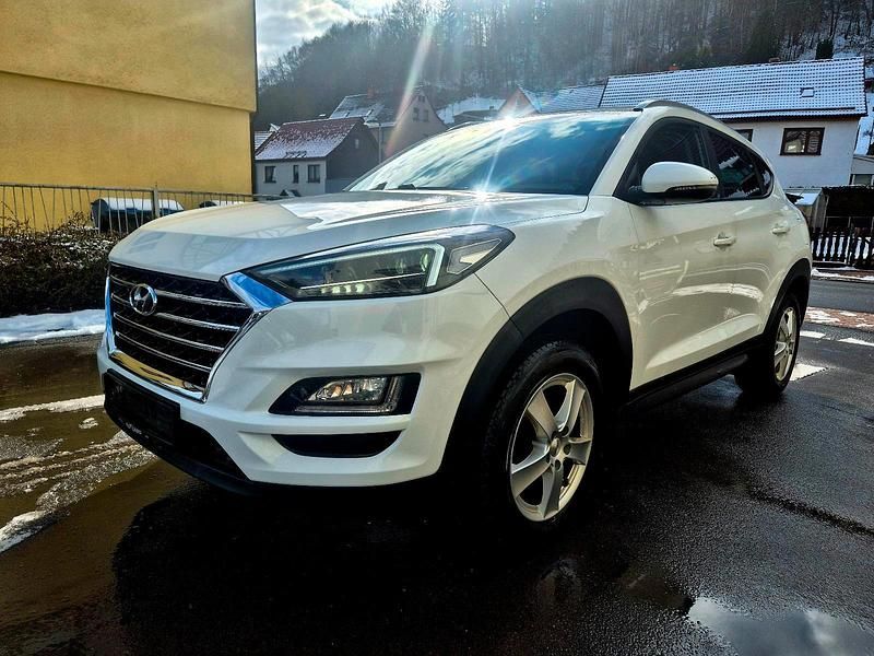 Gebraucht Hyundai Tucson 132 PS (97 kW) 2019 Weiß SUV
