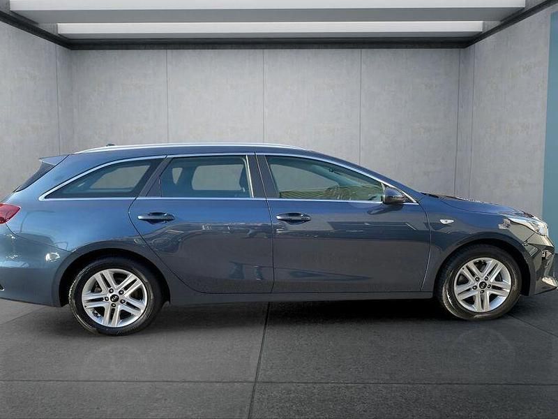 Second-hand Kia Ceed 140 CP (102 kW) 2020 Albastru Hatchback