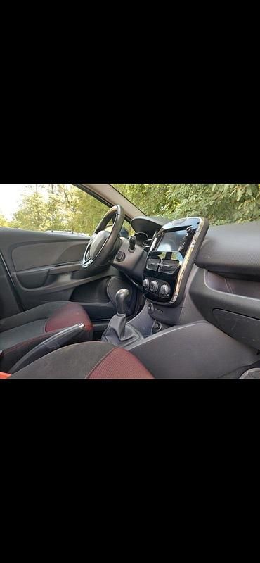 Gebraucht Renault Clio IV 75 PS (55 kW) 2013 Weiß Kleinwagen