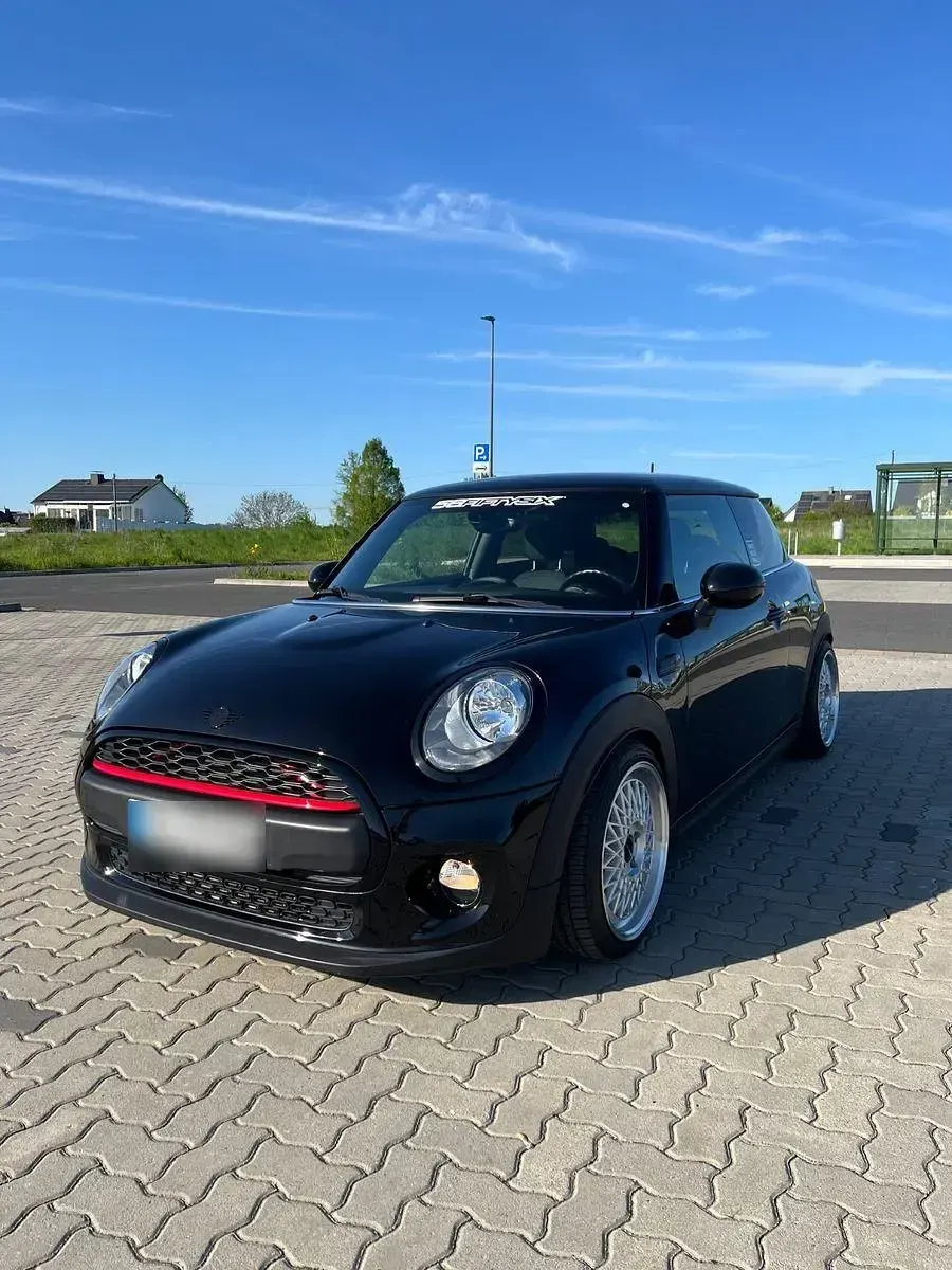 Usata Mini ONE 102 CV (75 kW) 2018 Nero Utilitaria