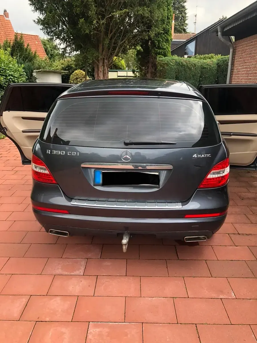 Gebraucht Mercedes R350 265 PS (194 kW) 2011 Blau Kombi