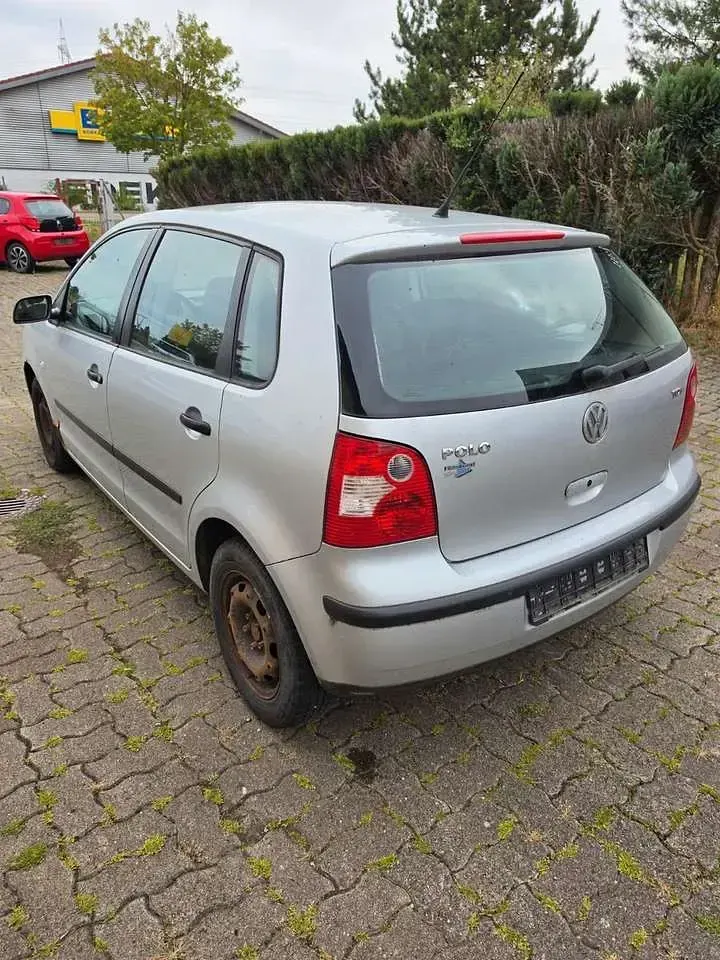 Gebraucht VW Polo 75 PS (55 kW) 2003 Silber Limousine
