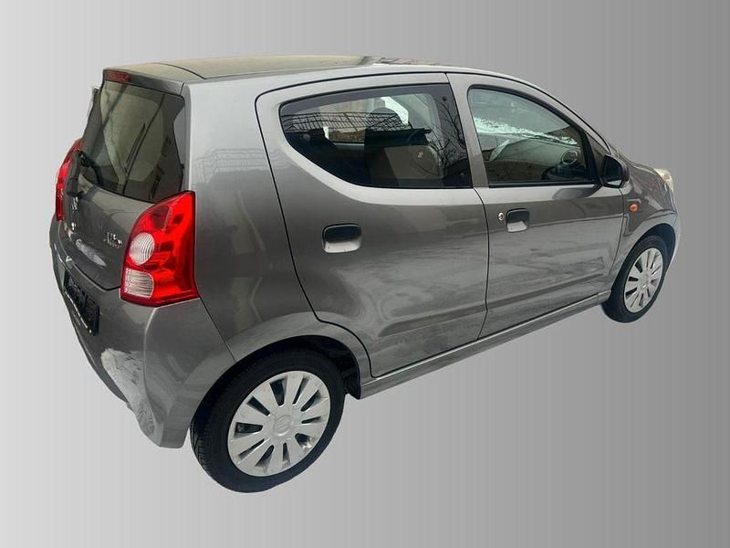 Gebraucht Suzuki Alto 68 PS (50 kW) 2013 Grau Kleinwagen