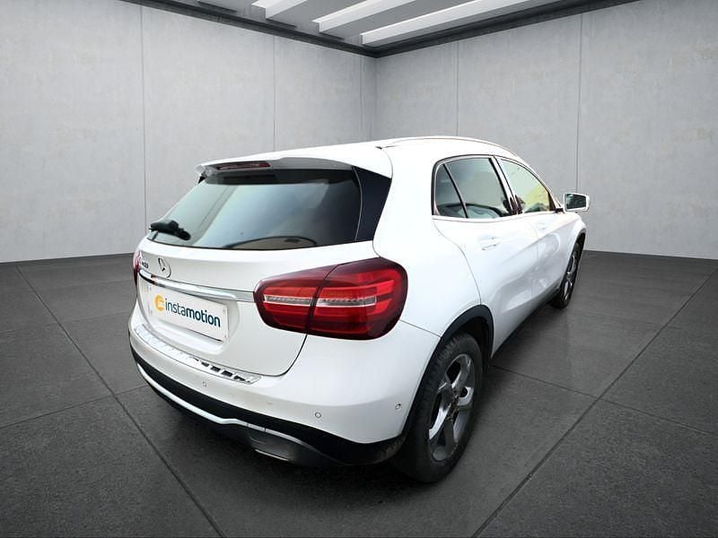 Gebraucht Mercedes GLA200 156 PS (114 kW) 2019 Weiß SUV