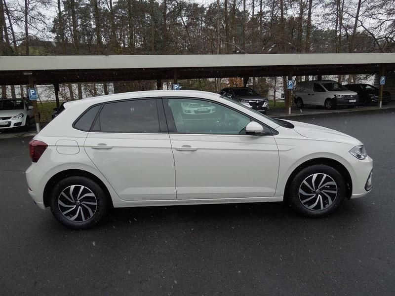 Neu VW Polo Life 95 PS (69 kW) 2025 Ascotgrau Kleinwagen