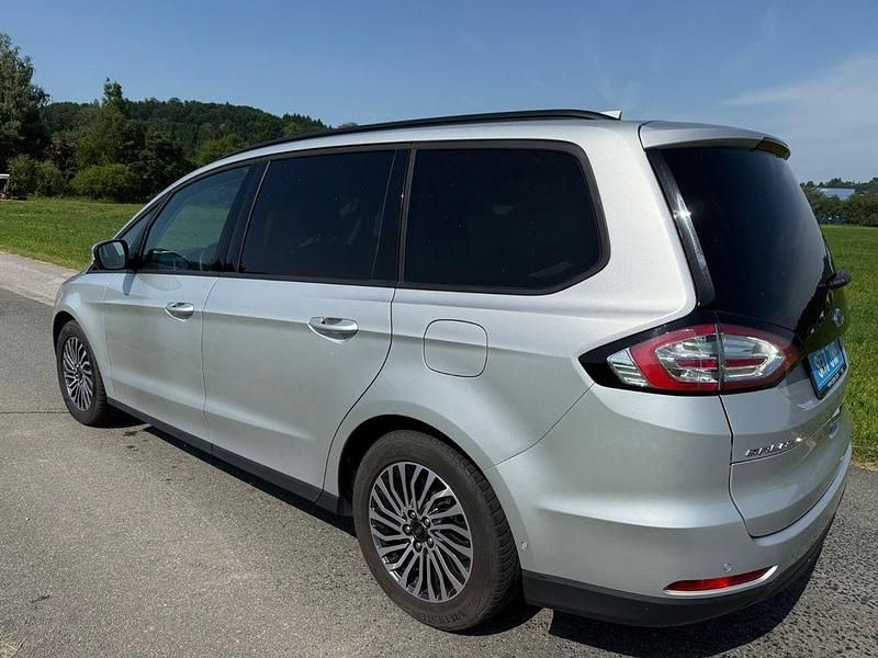 Gebraucht Ford Galaxy Trend 150 PS (110 kW) 2021 Silber Van / Kleinbus