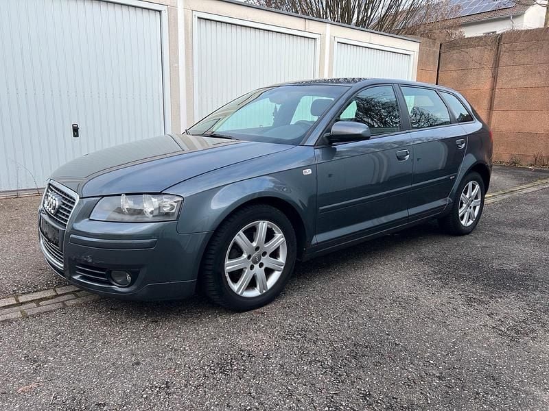 Grau Gebraucht 2005 Audi A3 S-Line Limousine | 1.900 € (Superpreis) - Bild 1/4