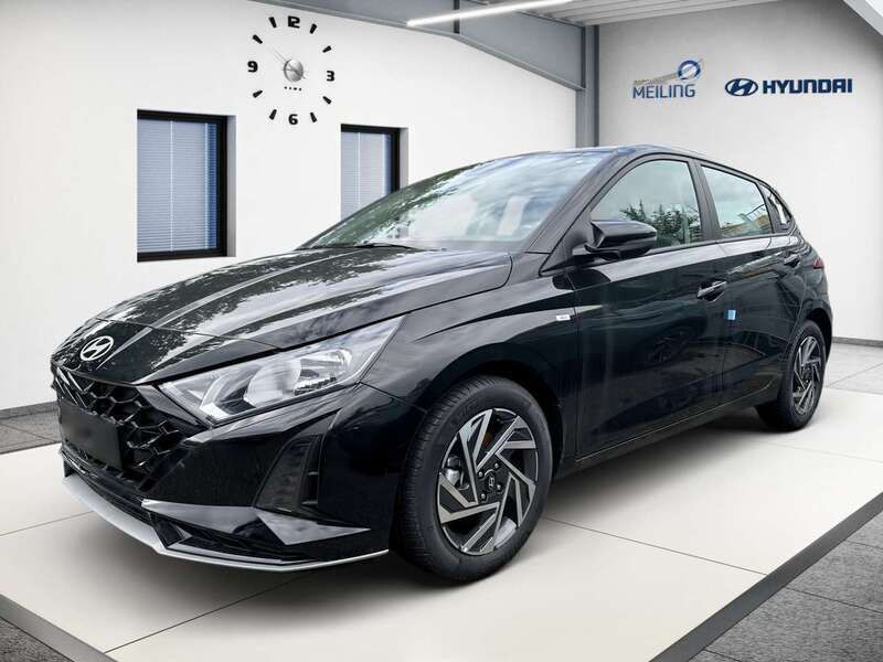 Phantom black / mineraleffekt Gebraucht 2024 Hyundai i20 Trend Kleinwagen | 18.950 € (Guter Preis) - Bild 1/4