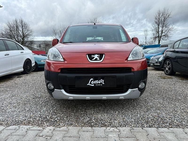 Gebraucht Peugeot Partner Tepee Family 90 PS (66 kW) 2010 Orange Van / Kleinbus