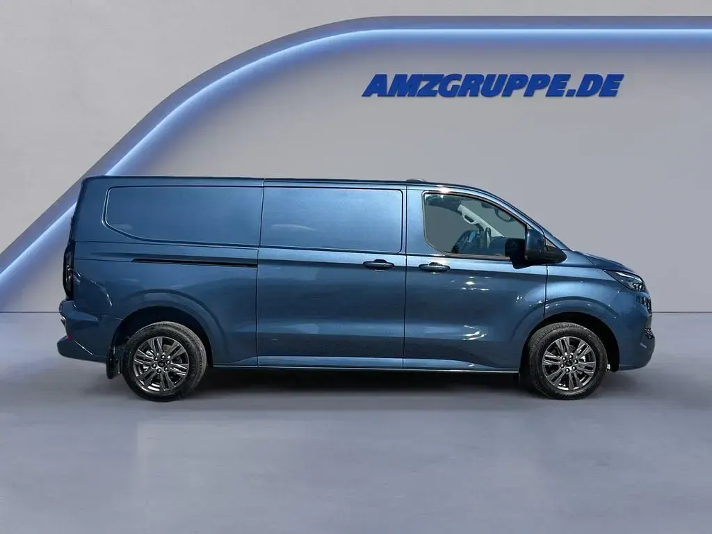 Nowe Ford Transit Custom Limited 170 KM (125 kW) 2026 Niebieski Sedan/Limuzyna