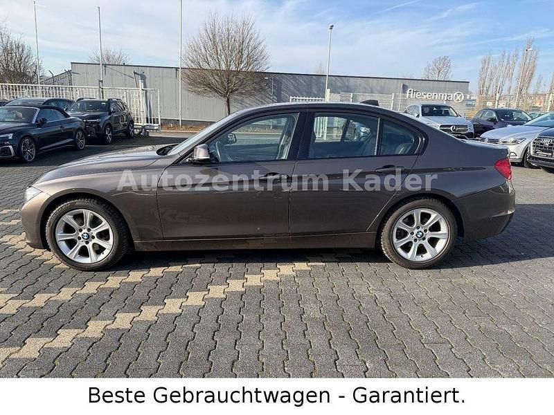 Gebraucht BMW 328 Comfort Edition 245 PS (180 kW) 2013 Havanna Limousine