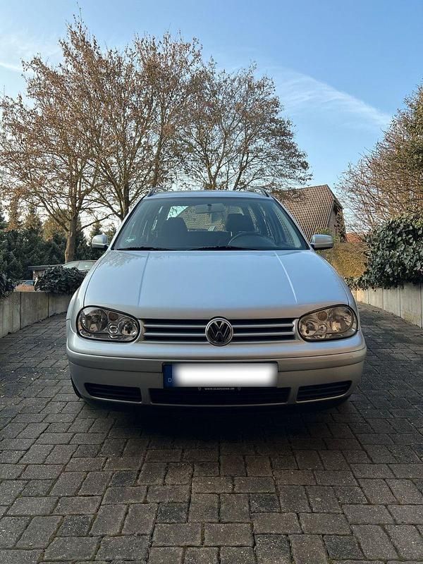Gebraucht VW Golf IV Edition 105 PS (77 kW) 2001 Silber Kombi