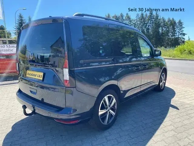 Gebraucht VW Caddy Life 122 PS (89 kW) 2024 Blau Van / Kleinbus
