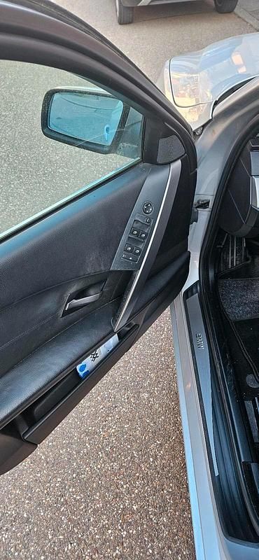 Gebraucht BMW 525 2003 Grau Limousine