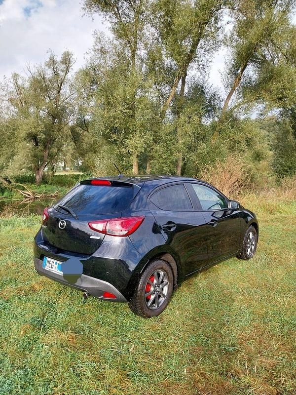 Gebraucht Mazda 2 Sports-Line 90 PS (66 kW) 2015 Schwarz Kleinwagen