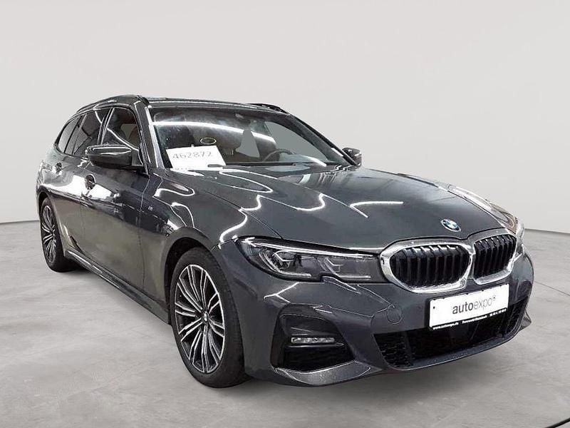 Dravitgrau metallic Gebraucht 2022 BMW 320 M Sport Kombi | 29.290 € (Guter Preis) - Bild 1/4