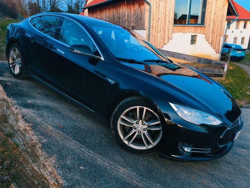 Gebraucht Tesla Model S 244 kW (332 PS) 2015 Schwarz Kleinwagen