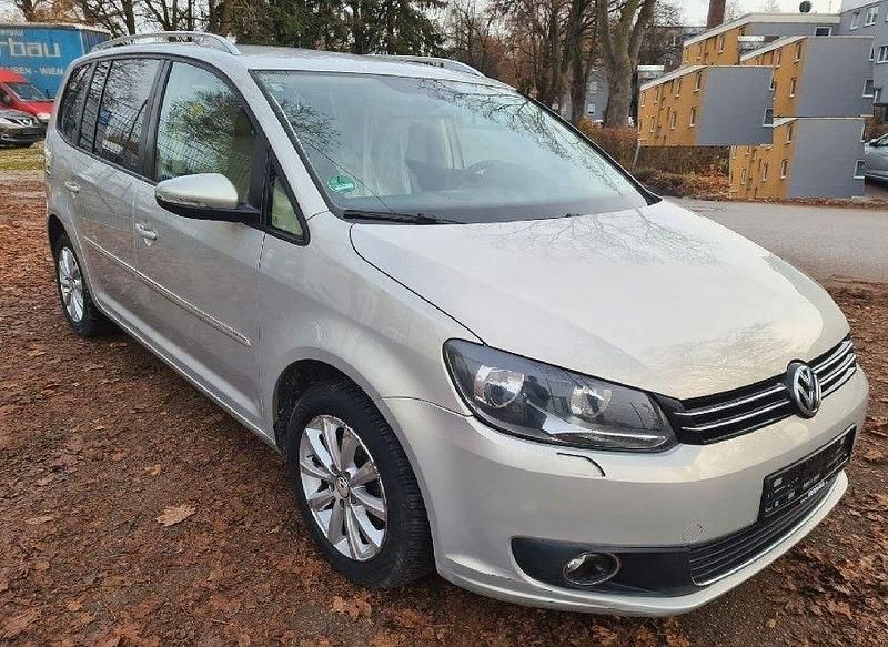 Gebraucht VW Touran Highline 105 PS (77 kW) 2010 Silber Van / Kleinbus