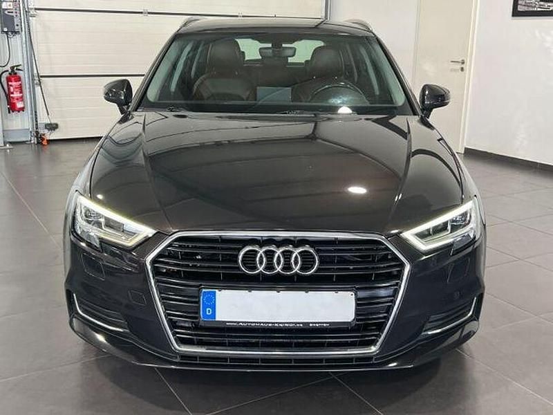 Gebraucht Audi A3 Design 116 PS (85 kW) 2017 Belugabraun Limousine