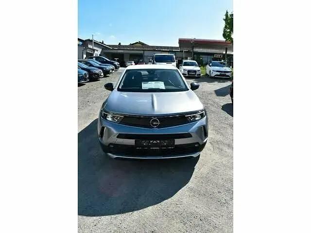 Gebraucht Opel Mokka-e Elegance 100 kW (136 PS) 2022 Kontrast grau/dach weiß (metallic) SUV