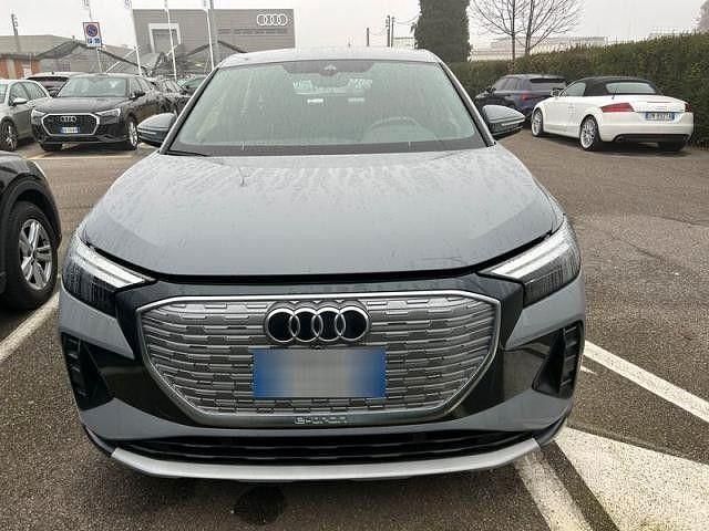 Gebraucht Audi Q4 Sportback e-tron Advanced 150 kW (204 PS) 2023 Kieselgrau SUV