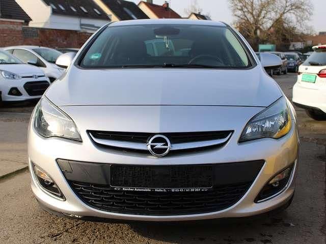 Gebraucht Opel Astra Active 120 PS (88 kW) 2013 Argon silber/ice silver (m2) Kleinwagen
