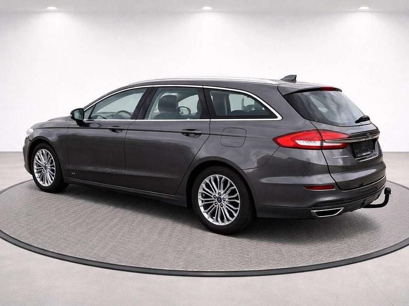 Gebraucht Ford Mondeo Titanium 190 PS (139 kW) 2022 Grau Limousine