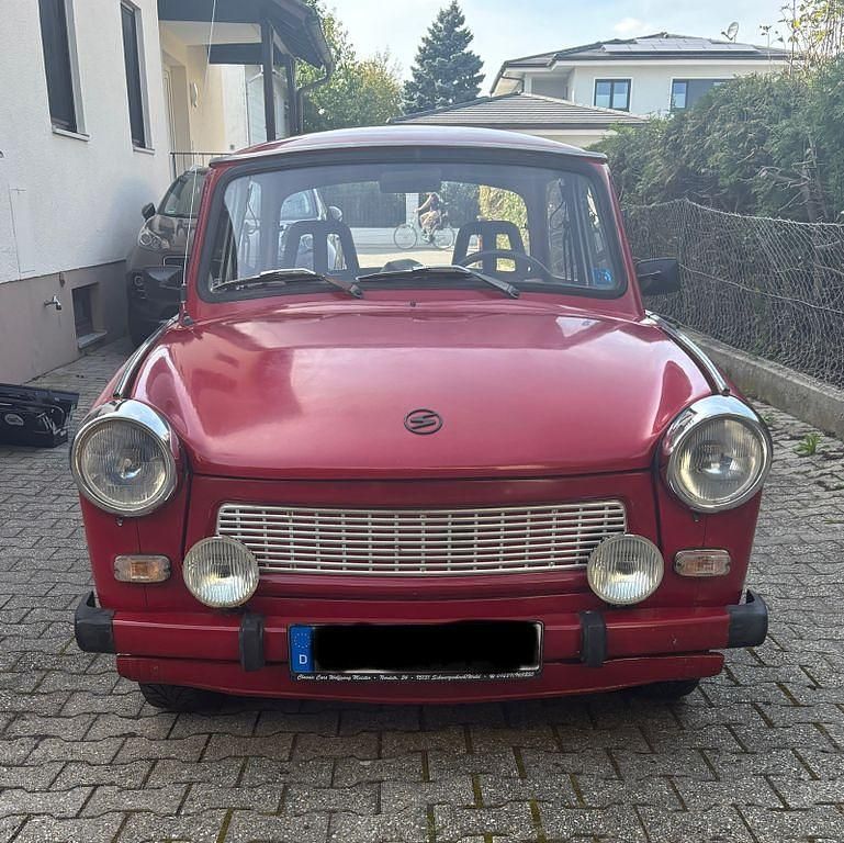 Rot Gebraucht 1989 Trabant 601 Limousine | 4.500 € - Bild 1/4