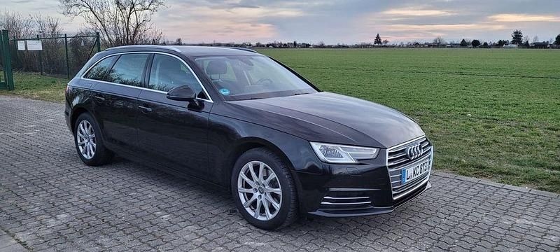 Gebraucht Audi A4 Ambiente 150 PS (110 kW) 2018 Schwarz Kombi