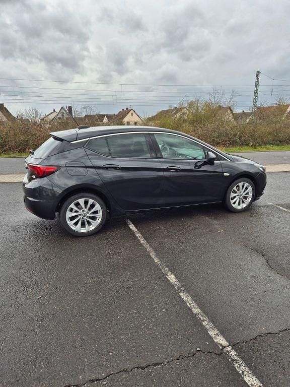 Gebraucht Opel Astra Dynamic 125 PS (91 kW) 2015 Schwarz Limousine