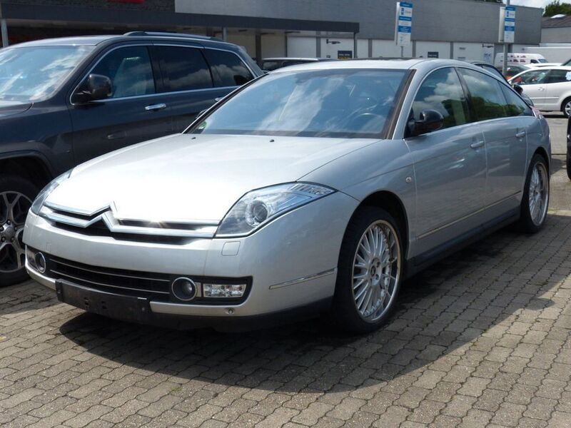 Grau Gebraucht 2007 Citroën C6 Exclusive Limousine | 15.000 € - Bild 1/4