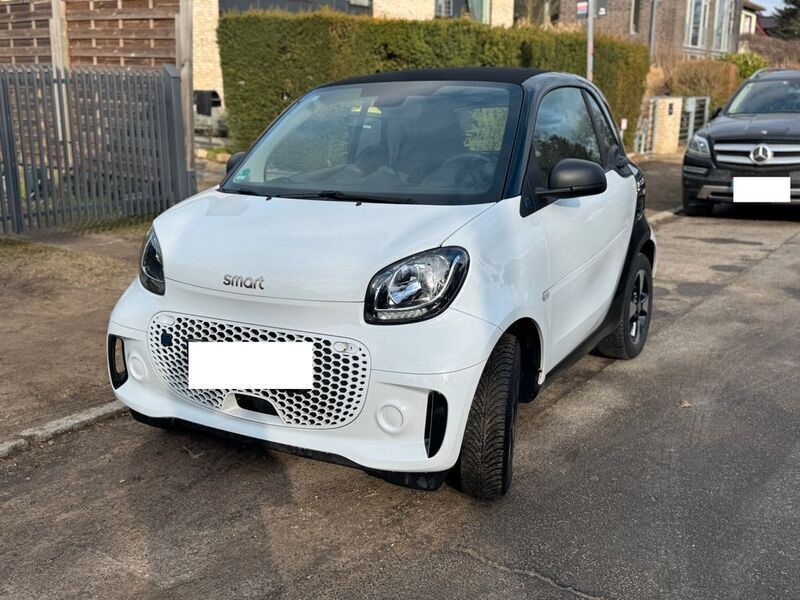 Weiß Gebraucht 2020 Smart ForTwo Electric Drive Coupé | 8.500 € (Fairer Preis) - Bild 1/4