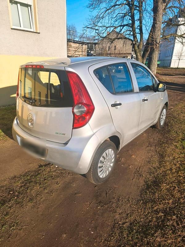 Gebraucht Opel Agila 63 PS (46 kW) 2009 Silber Kleinwagen