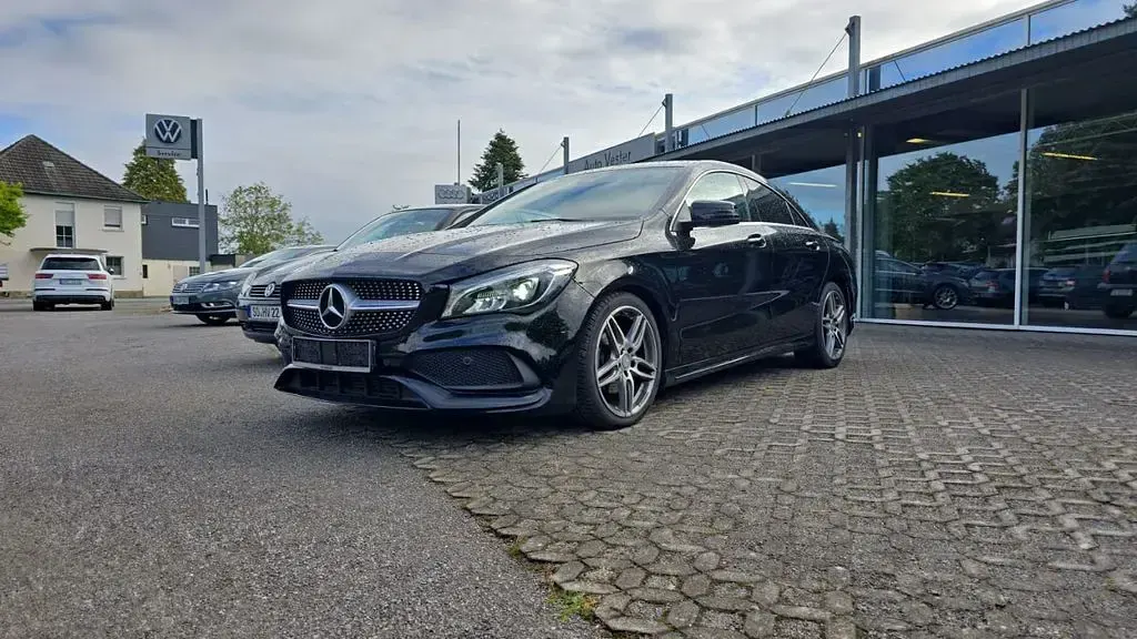 Gebraucht Mercedes CLA180 AMG line 122 PS (89 kW) 2016 Schwarz Limousine