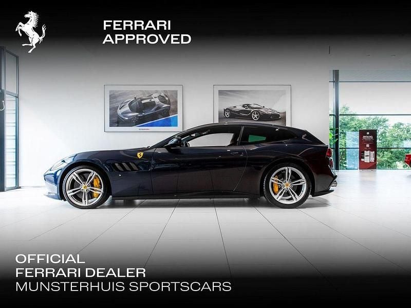 Blau Gebraucht 2021 Ferrari GTC4Lusso Kombi | 300.020 € - Bild 1/4