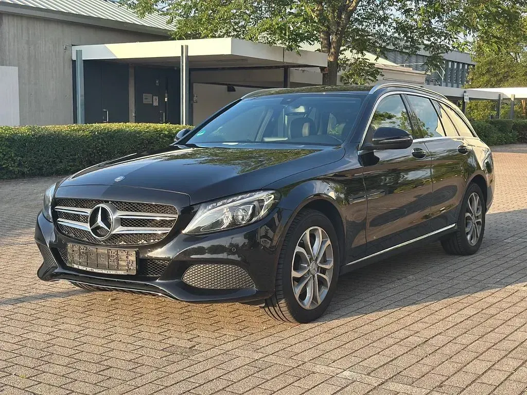 Gebraucht Mercedes C250 204 PS (150 kW) 2017 Schwarz Limousine