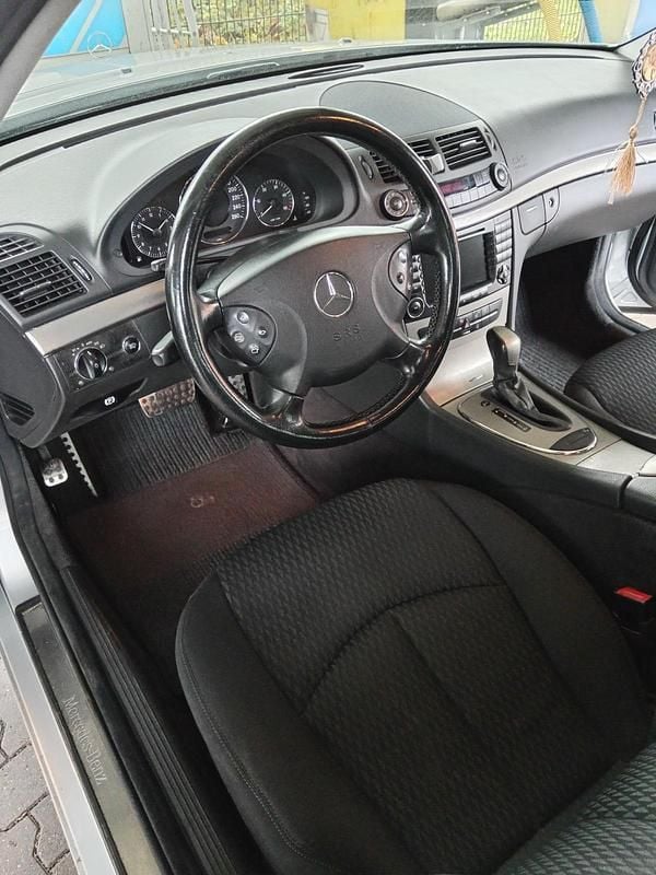 Gebraucht Mercedes E280 190 PS (139 kW) 2005 Grau Kombi