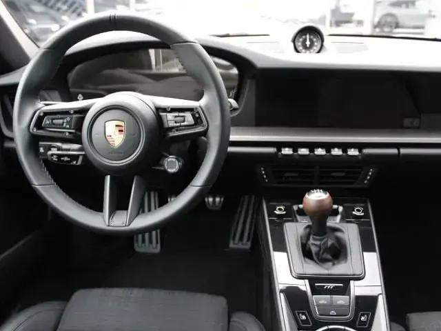 Gebraucht Porsche 992 394 PS (289 kW) 2026 Eisgraumetallic (metallic)