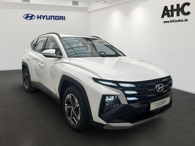 Neu Hyundai Tucson Select 150 PS (110 kW) 2026 Atlas white SUV