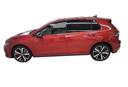 Gebraucht VW Golf VIII GTE 272 PS (200 kW) 2025 Kings red metallic Limousine