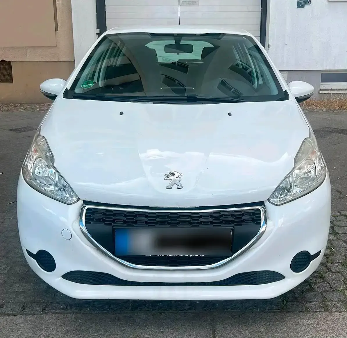 Gebraucht Peugeot 208 68 PS (50 kW) 2014 Weiß Kleinwagen